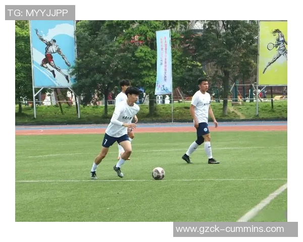 足球跳动的节奏与激情探寻球场上每一次心跳的瞬间